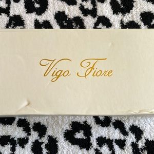 BNWT Vigo Fiore Marlo Sandals Size 7.5